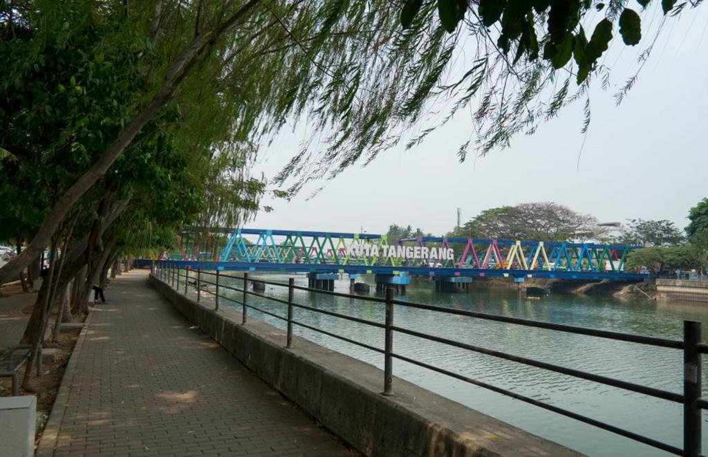 Amaris Hotel Tangerang Extérieur photo