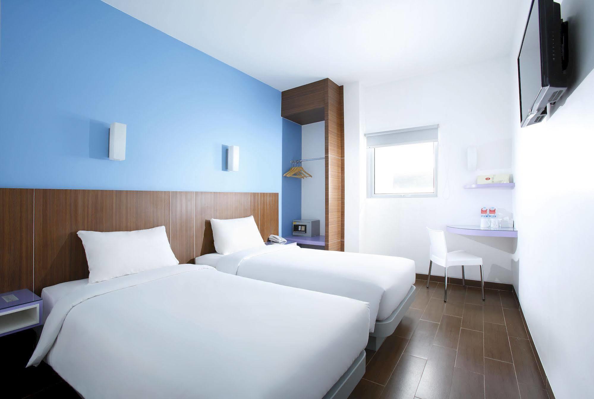Amaris Hotel Tangerang Extérieur photo