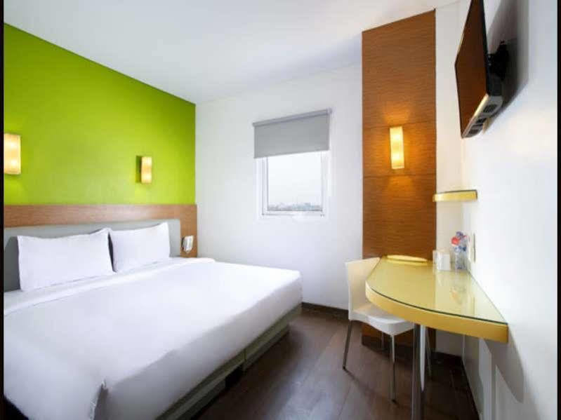 Amaris Hotel Tangerang Extérieur photo